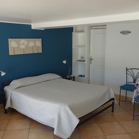 Le Mas Des Amandiers Appartamento Saint-Paul-de-Vence Esterno foto