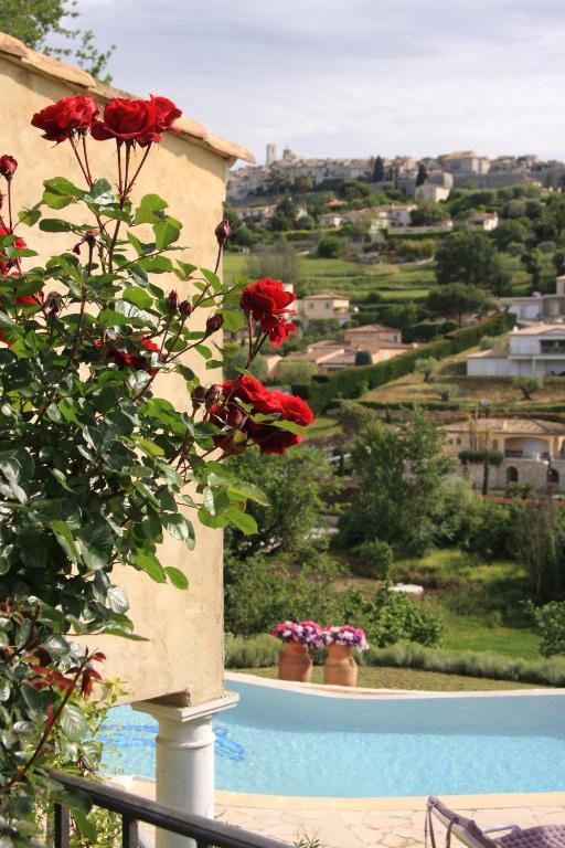 Le Mas Des Amandiers Appartamento Saint-Paul-de-Vence Esterno foto