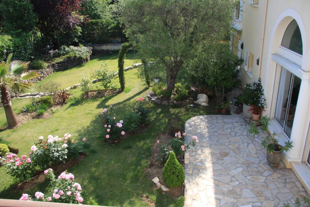 Le Mas Des Amandiers Appartamento Saint-Paul-de-Vence Esterno foto