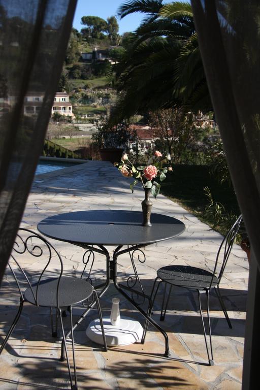 Le Mas Des Amandiers Appartamento Saint-Paul-de-Vence Camera foto