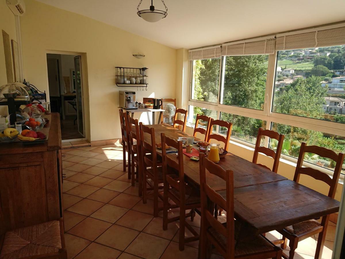 Le Mas Des Amandiers Appartamento Saint-Paul-de-Vence Esterno foto